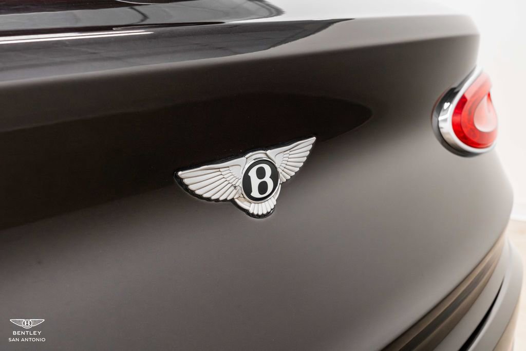 Used 2021 Bentley Bentayga AWD/4WD image 19