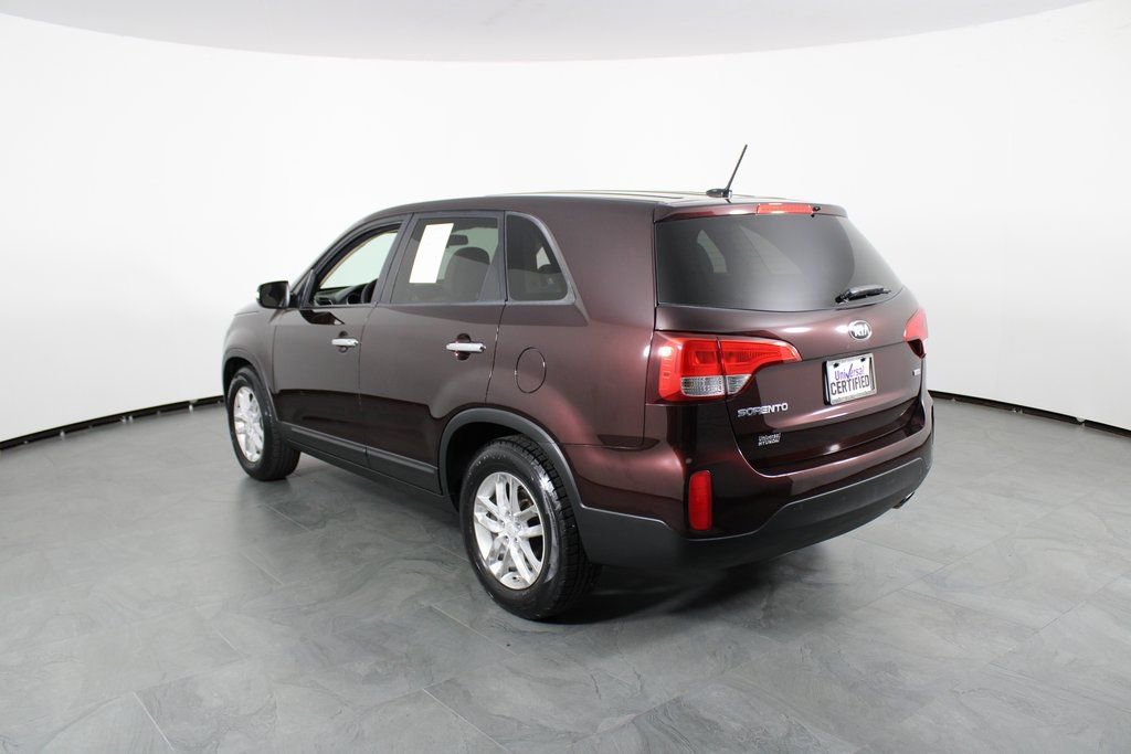 Used 2014 Kia Sorento LX image 3