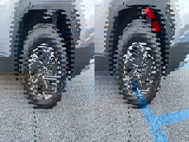 New 2026 Hyundai Tucson Blue SE image 38