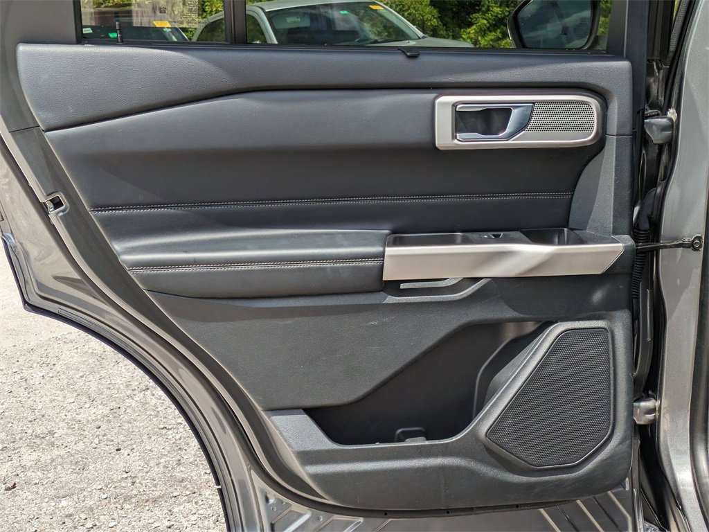 Used 2023 Ford Explorer Limited image 27