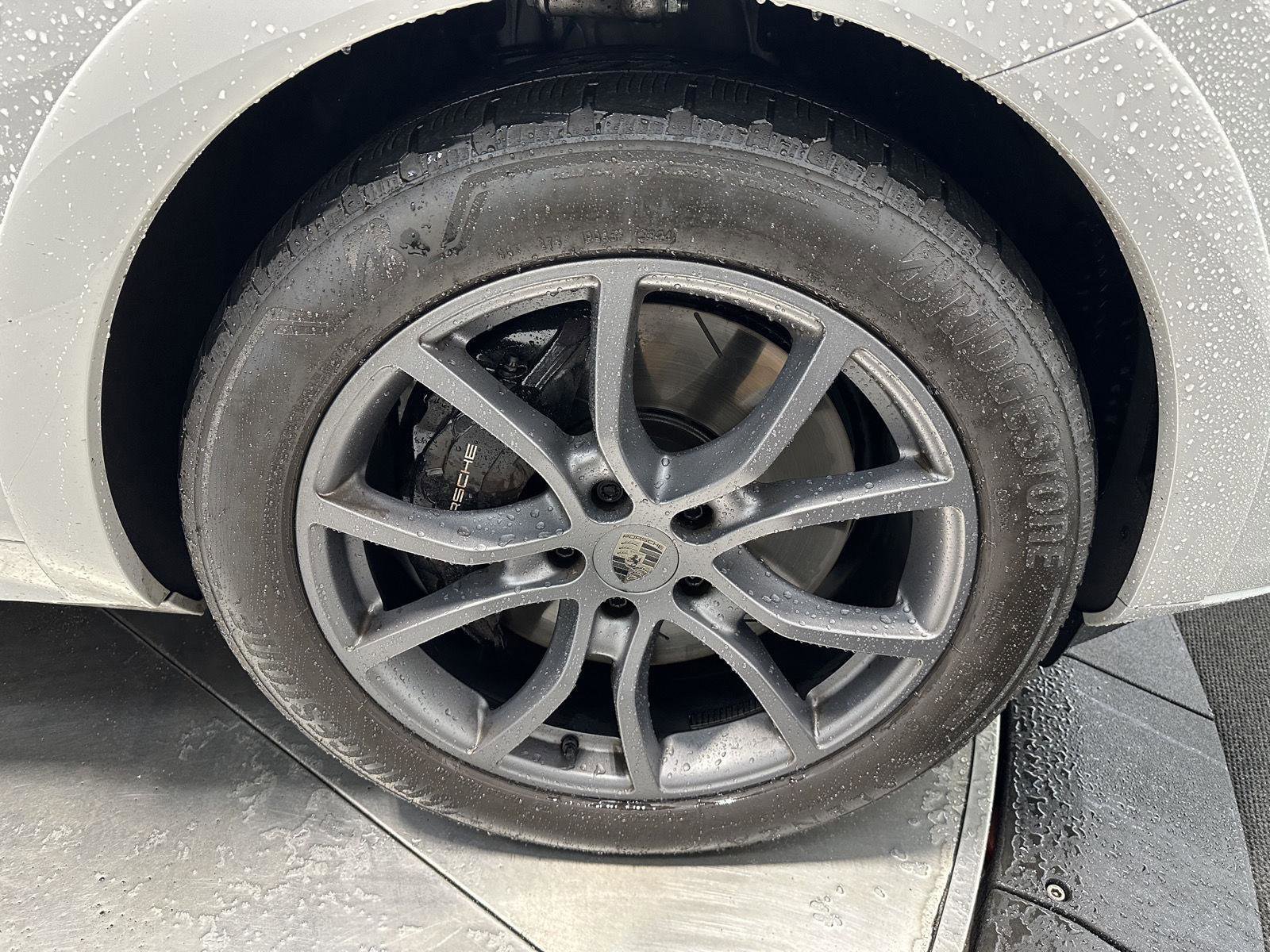 Certified 2025 Porsche Cayenne Turbo image 15