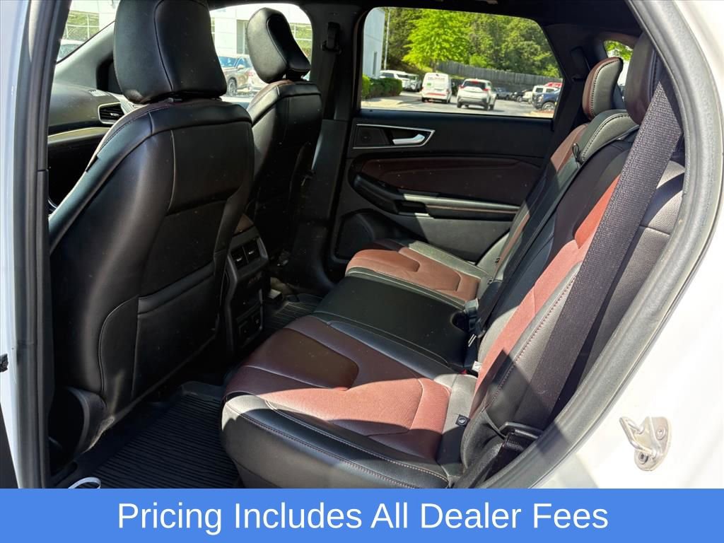 Used 2020 Ford Edge Titanium w/ Equipment Group 301A AWD/4WD image 20