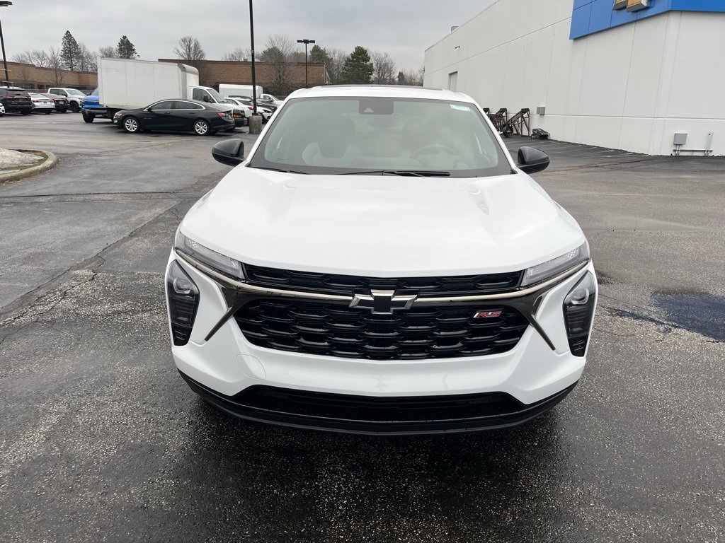 New 2026 Chevrolet Trax RS w/ Sunroof Package image 2