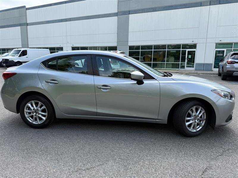 Used 2014 MAZDA MAZDA3 i Touring w/ Technology Package FWD image 15