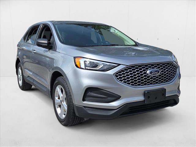 Used 2023 Ford Edge SE image 3