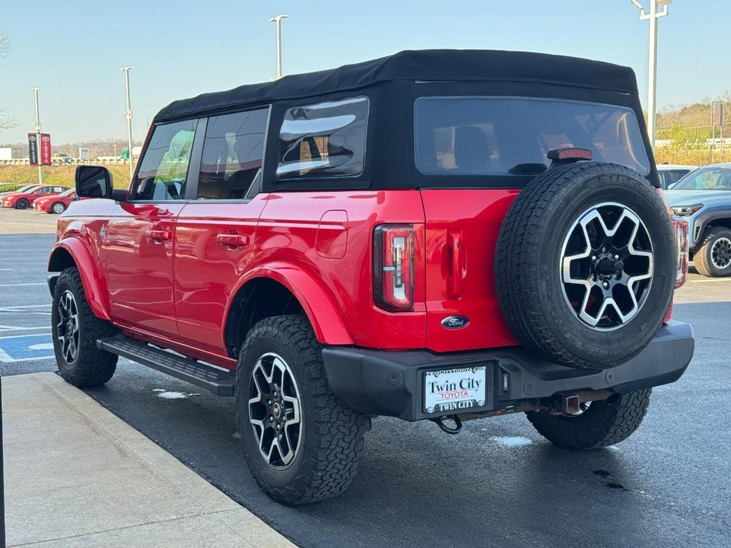 Used 2022 Ford Bronco Outer Banks image 6