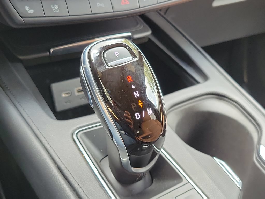 Used 2021 Cadillac XT4 Premium Luxury FWD image 25