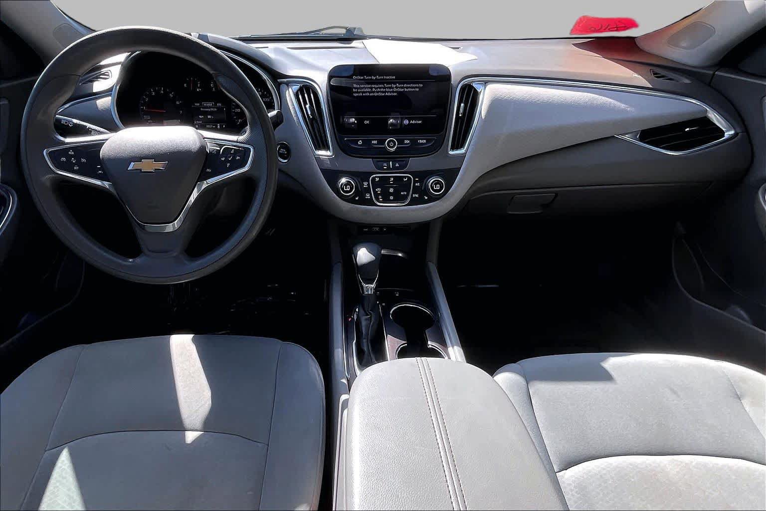 Used 2021 Chevrolet Malibu LT FWD image 15