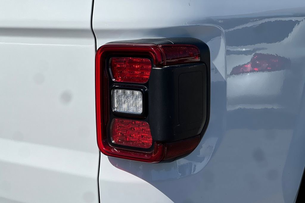 Used 2021 Jeep Gladiator Rubicon w/ LED Lighting Group image 25