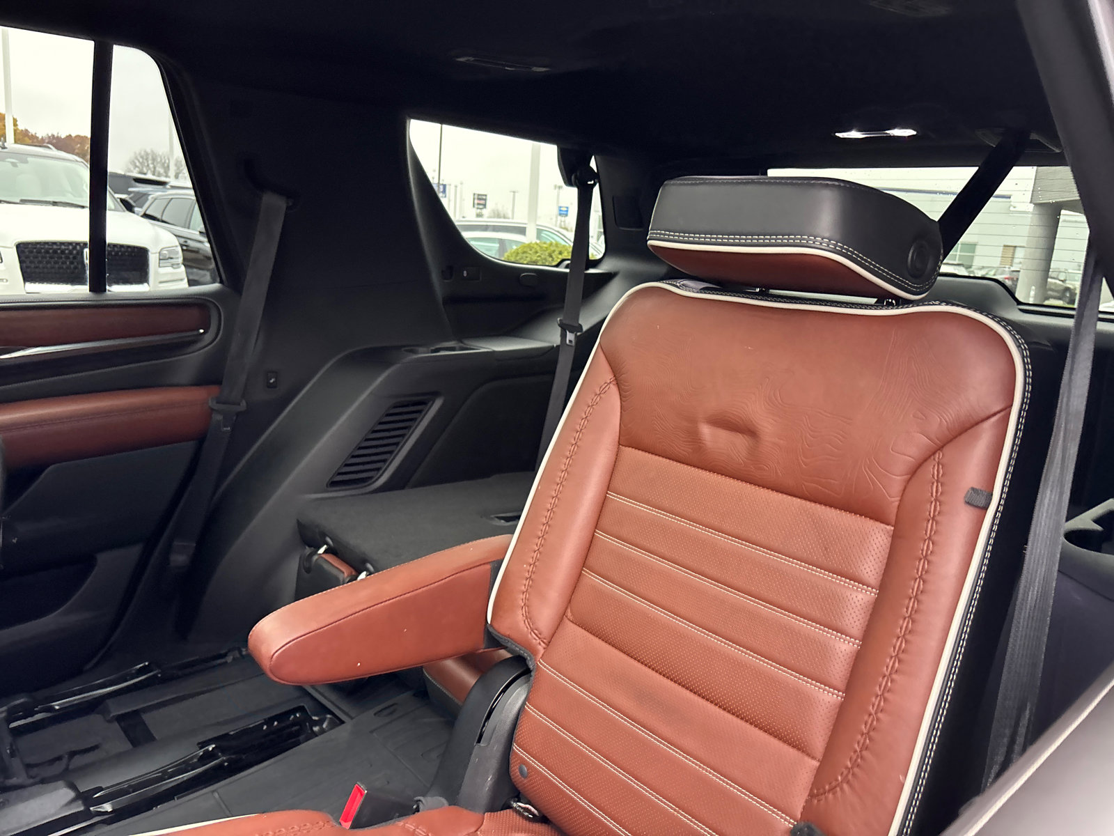 Used 2023 GMC Yukon Denali Ultimate image 26