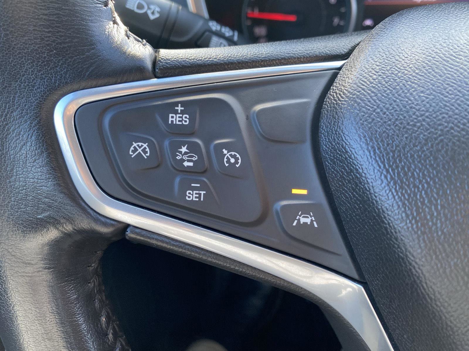 Used 2020 Chevrolet Equinox LT image 29