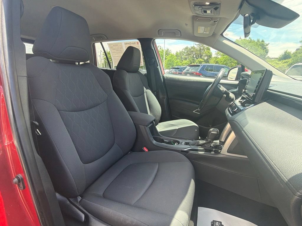 Used 2022 Toyota Corolla Cross LE FWD image 21