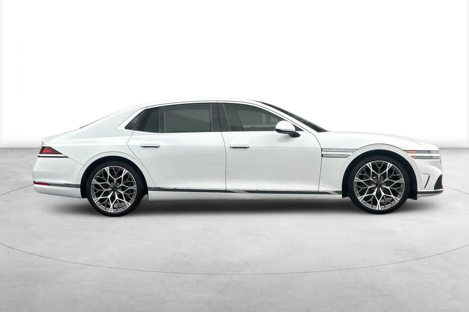 Used 2023 Genesis G90 3.5T image 7