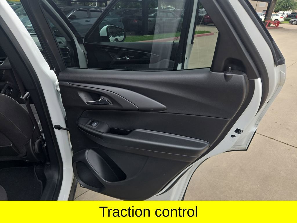 Used 2025 Chevrolet TrailBlazer LT AWD/4WD image 19
