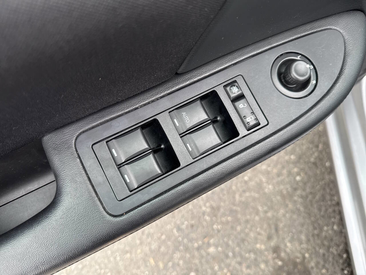 Used 2014 Chrysler 200 Touring w/ 200 S Group image 28