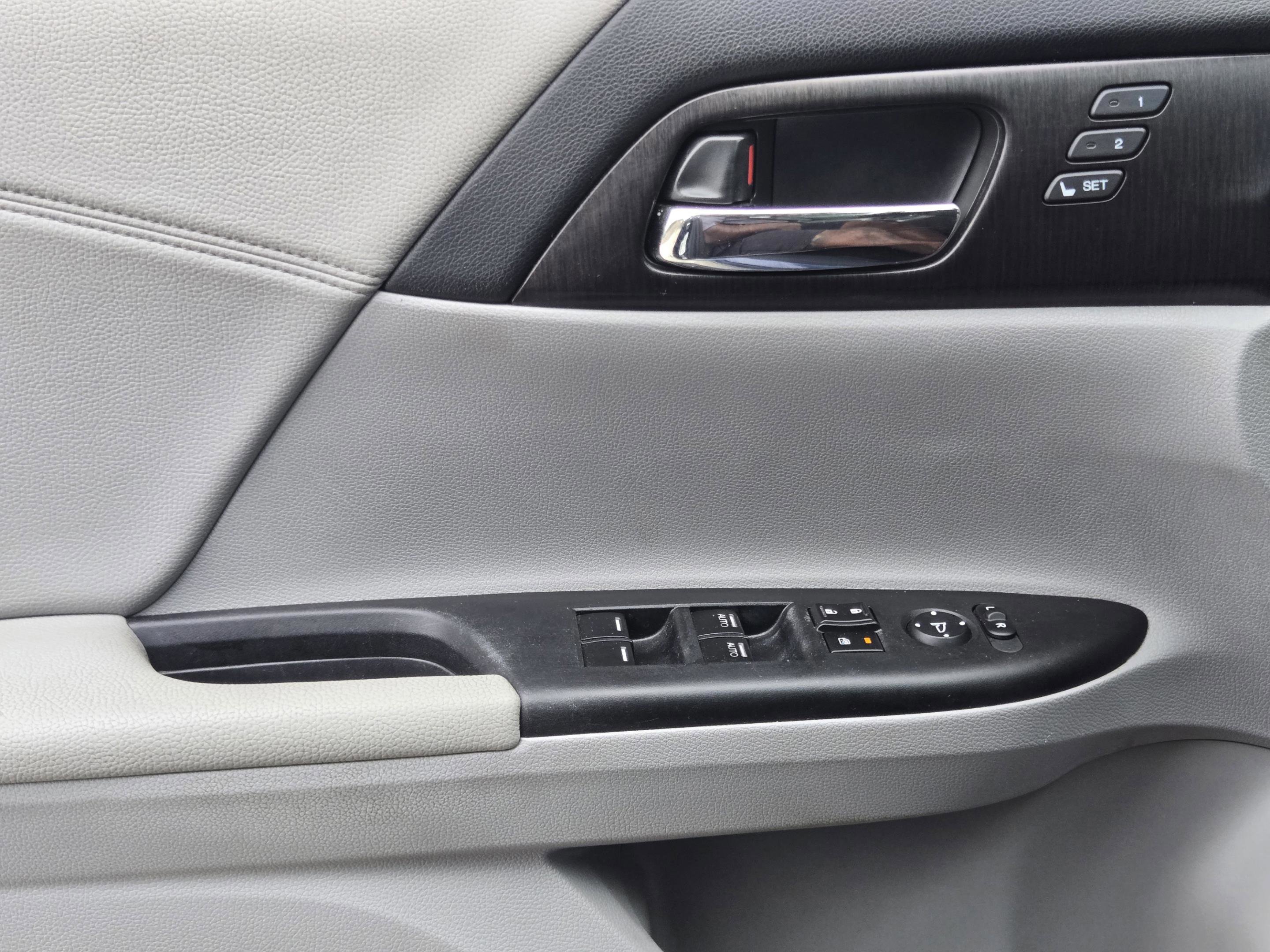 Used 2013 Honda Accord EX-L image 20