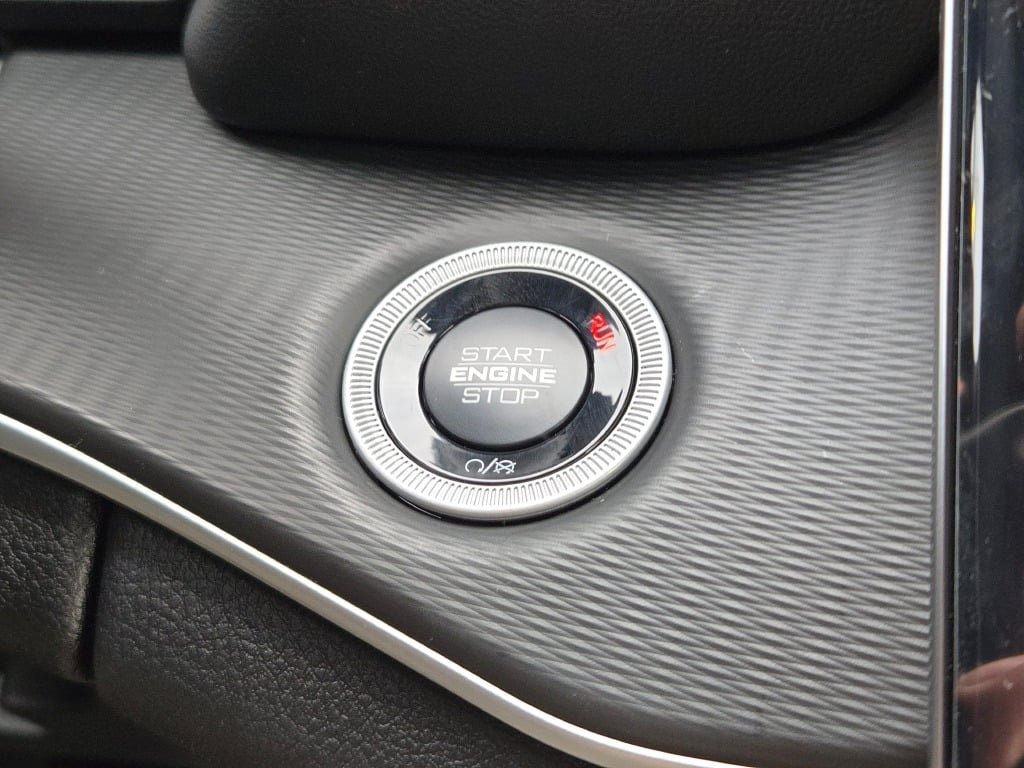 New 2025 Jeep Grand Cherokee L Altitude image 33