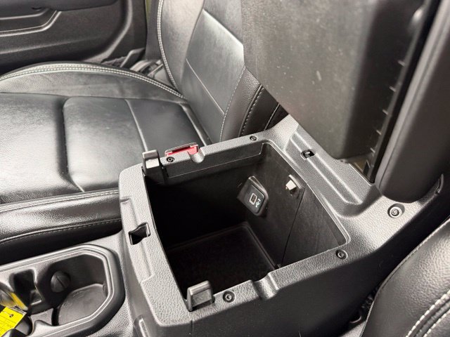 Used 2023 Jeep Wrangler Unlimited Sahara w/ Cold Weather Group AWD/4WD image 43