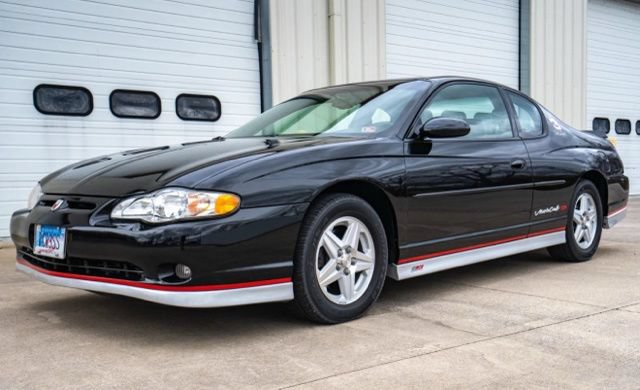 Used 2002 Chevrolet Monte Carlo SS w/ Pace Car Replica Pkg FWD image 2
