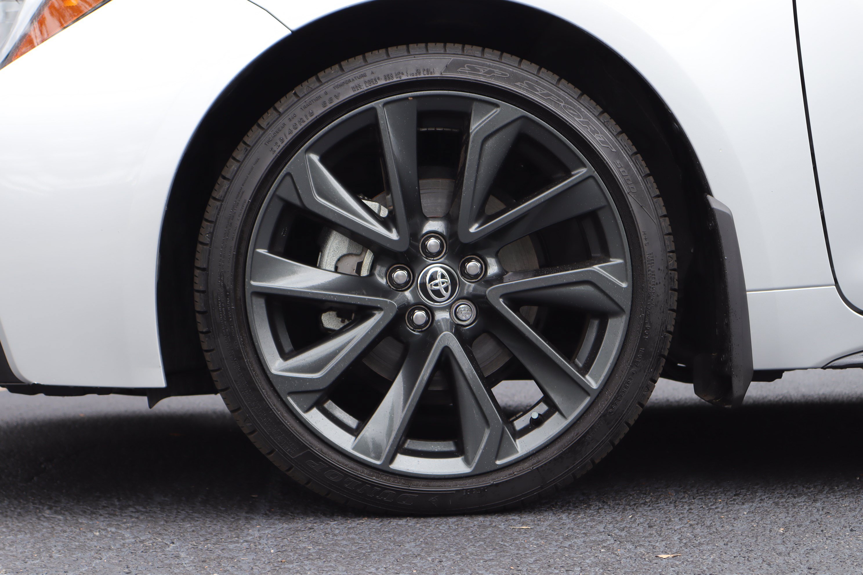 Used 2026 Toyota Corolla SE FWD image 6