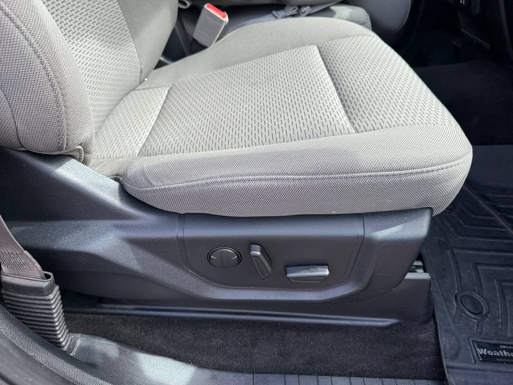Used 2019 Ford F150 XLT w/ Equipment Group 302A Luxury AWD/4WD image 19