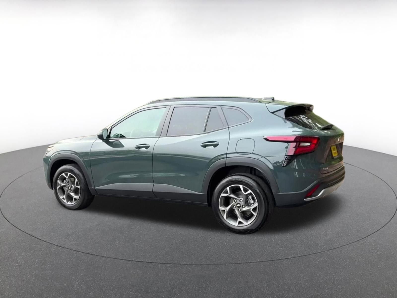 Used 2025 Chevrolet Trax LT image 10