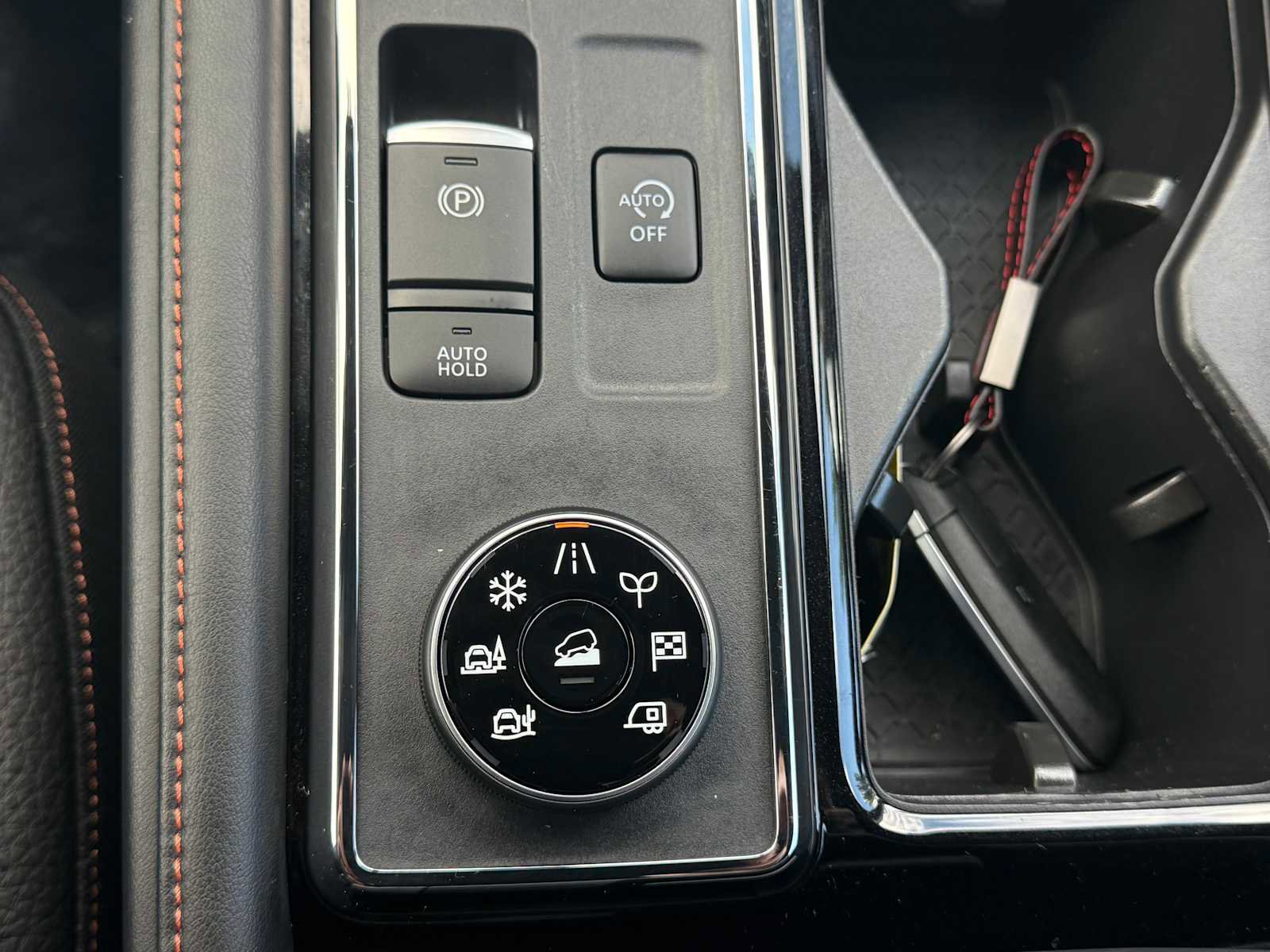 Used 2024 Nissan Pathfinder Rock Creek AWD/4WD image 35