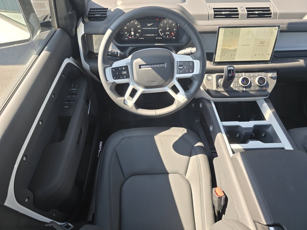New 2025 Land Rover Defender 110 X-Dynamic SE image 30