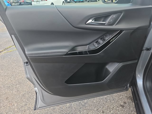Used 2025 Chevrolet Equinox LT w/ Safety and Technology Package AWD/4WD image 11