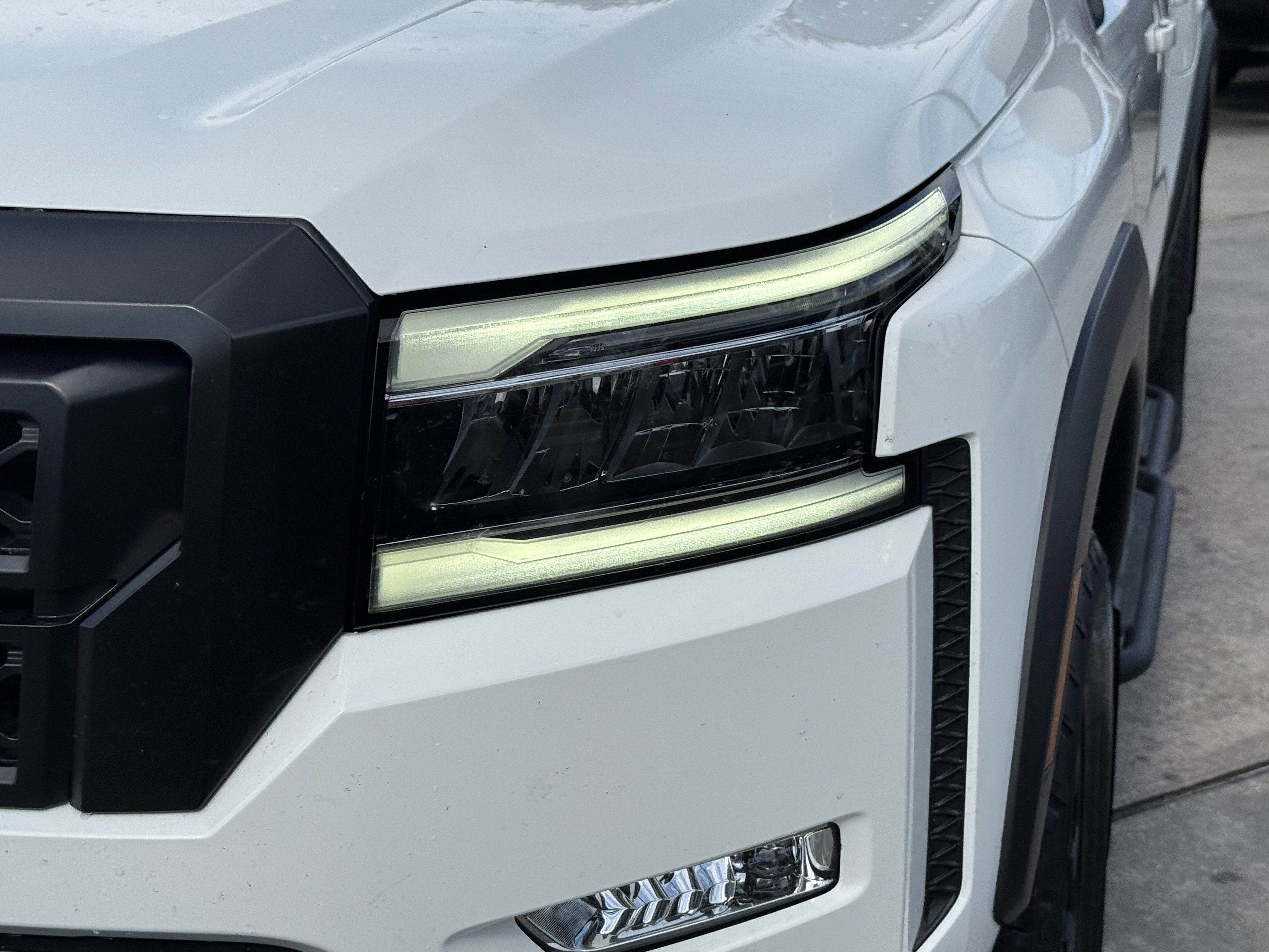 Used 2024 Nissan Frontier PRO-4X image 11