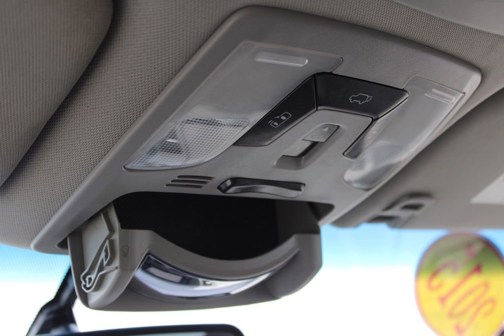 Used 2015 Toyota Sienna XLE Premium image 50