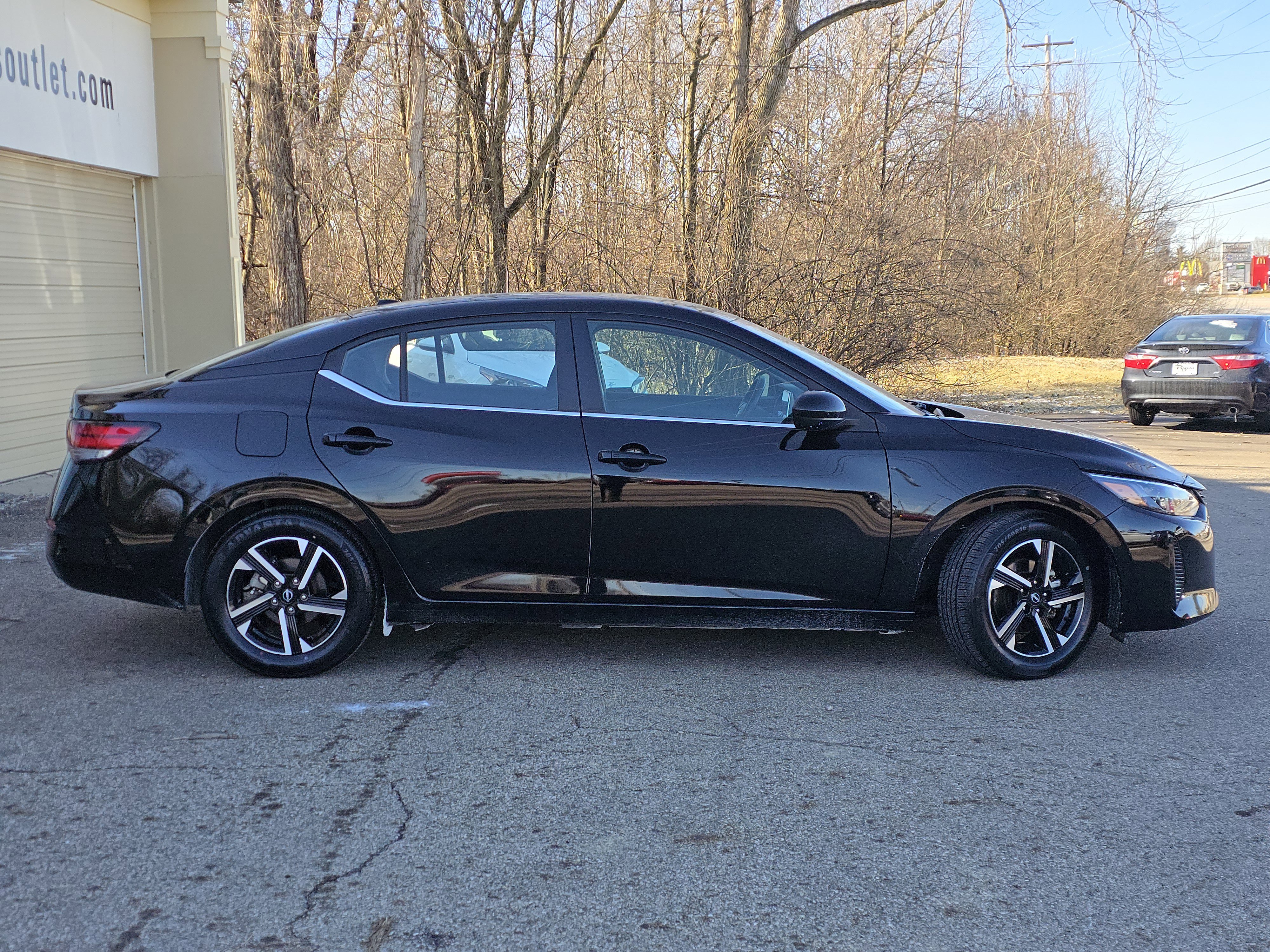 Used 2024 Nissan Sentra SV image 8