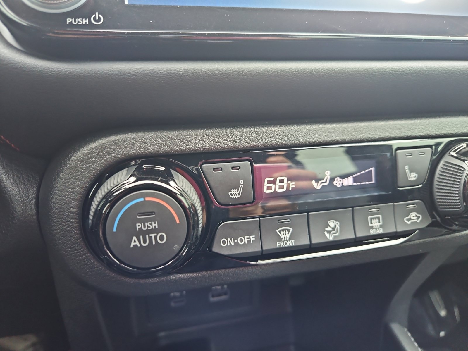 Used 2023 Nissan Kicks SR w/ SR Premium Package FWD image 20