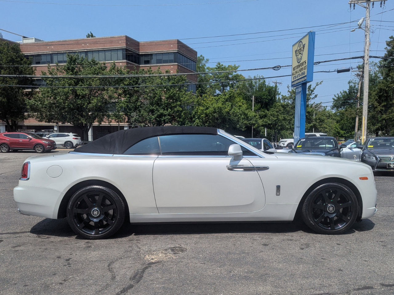Used 2018 Rolls-Royce Dawn image 6