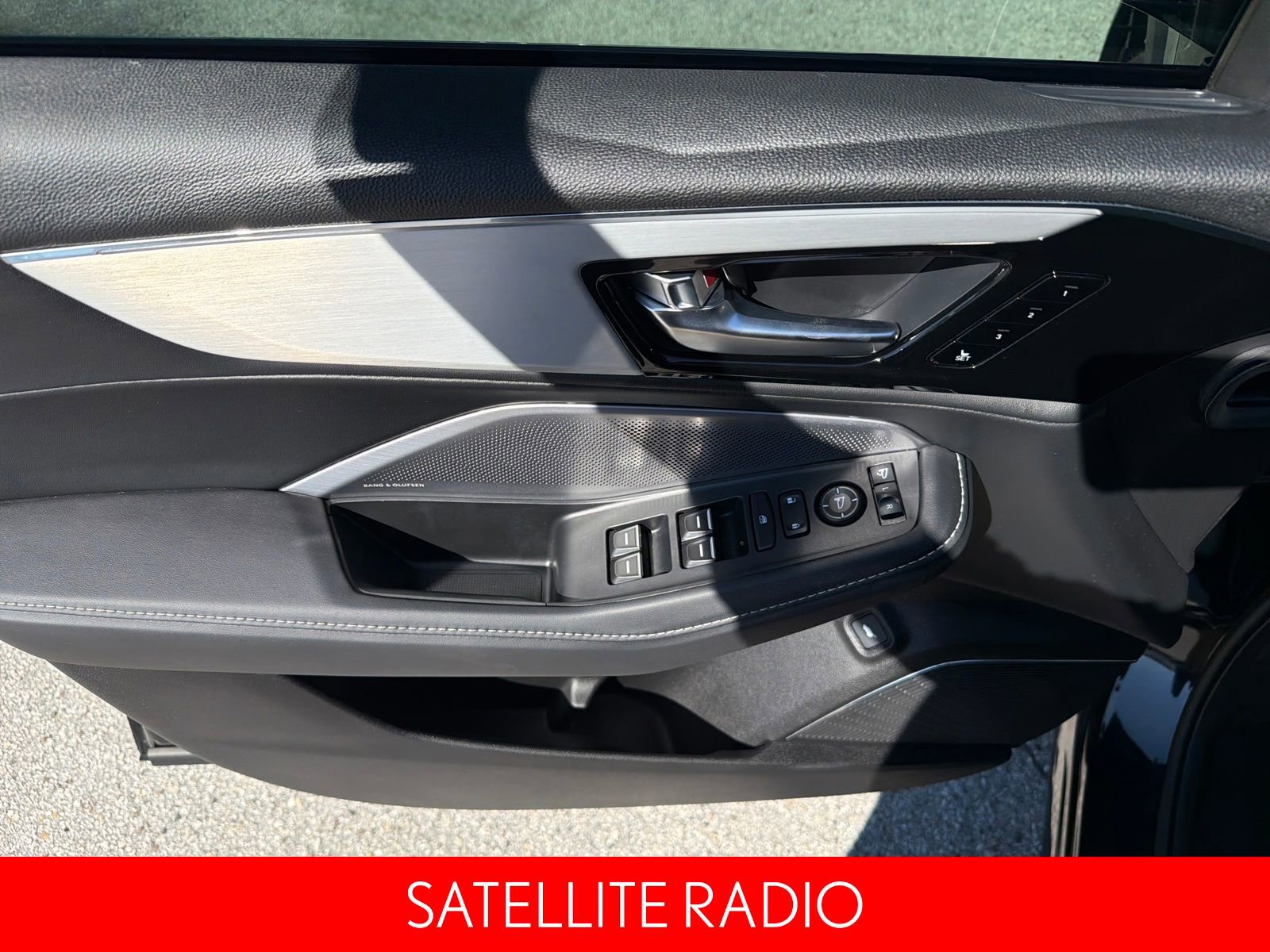 Used 2025 Acura MDX w/ Technology Package image 18