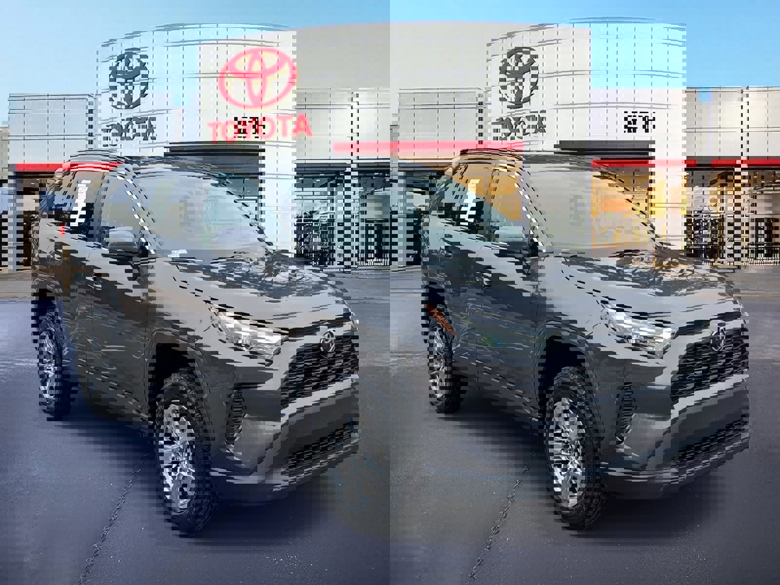 Used 2024 Toyota RAV4 XLE image 3