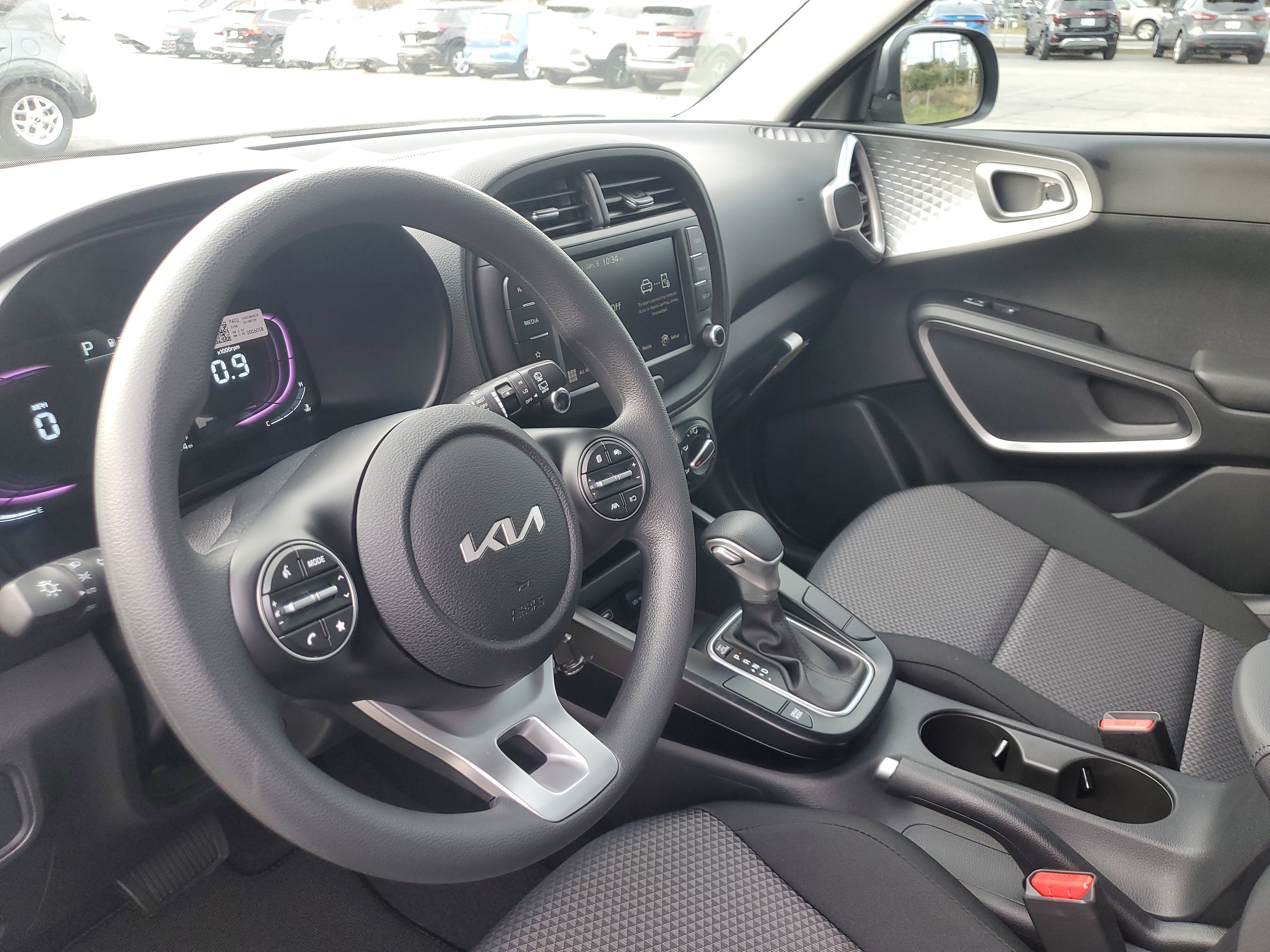 New 2025 Kia Soul LX image 18