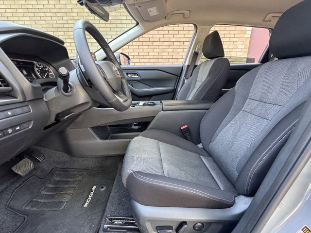 Used 2026 Nissan Rogue SV w/ Cold Weather Package AWD/4WD image 18