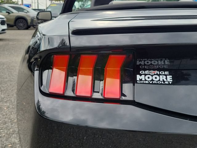 Used 2024 Ford Mustang Convertible RWD image 11