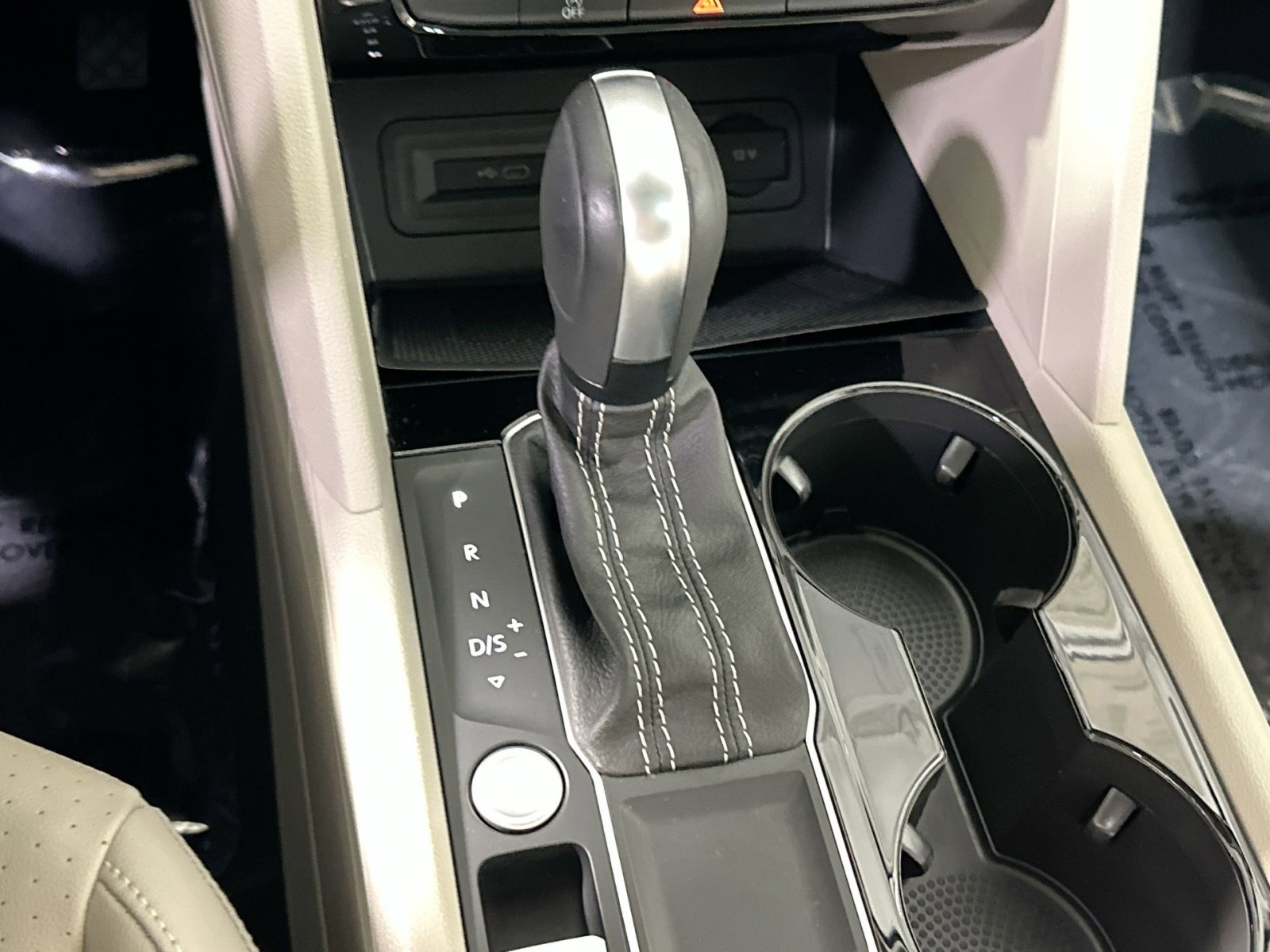 Used 2023 Volkswagen Atlas SE w/ Panoramic Sunroof Package image 28