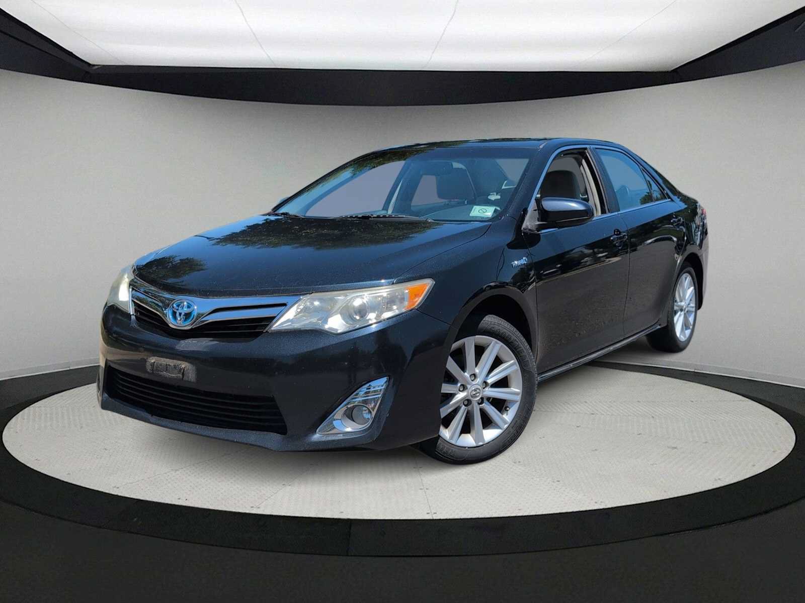 Used 2012 Toyota Camry XLE w/ Convenience Pkg FWD image 1