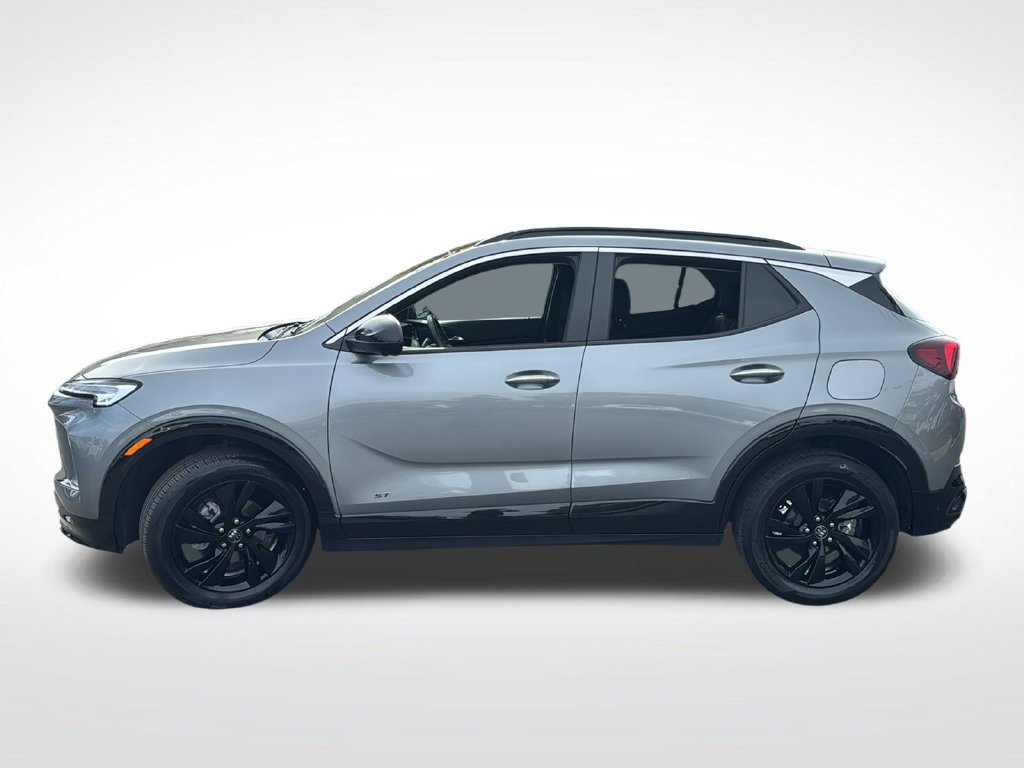Used 2025 Buick Encore GX Sport Touring w/ Advanced Technology Package AWD/4WD image 4