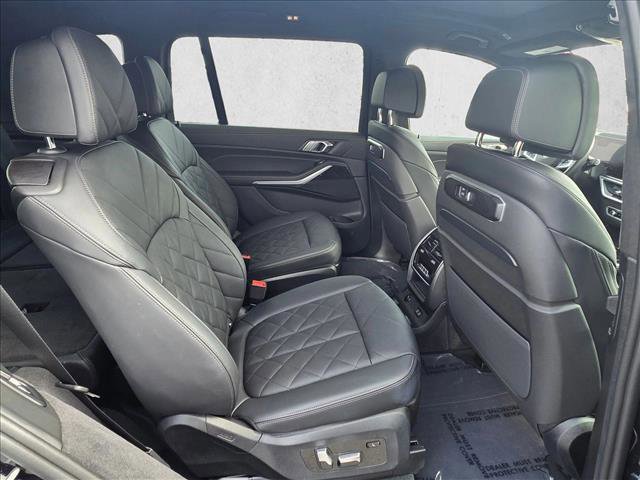 Certified 2025 BMW X7 xDrive40i w/ M Sport Package AWD/4WD image 29