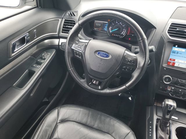 Certified 2018 Ford Explorer XLT w/ Equipment Group 202A image 11