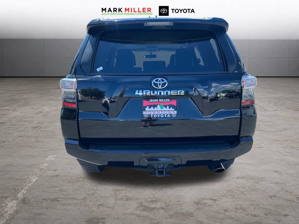 Used 2018 Toyota 4Runner SR5 Premium AWD/4WD image 4