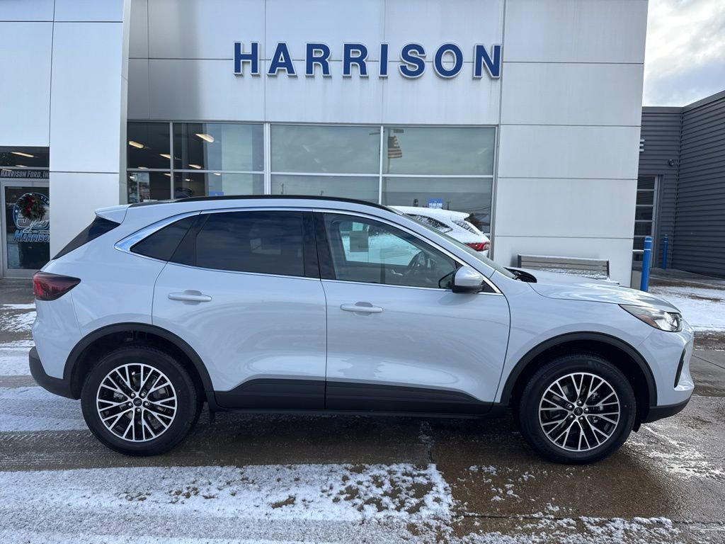 New 2026 Ford Escape SE image 4