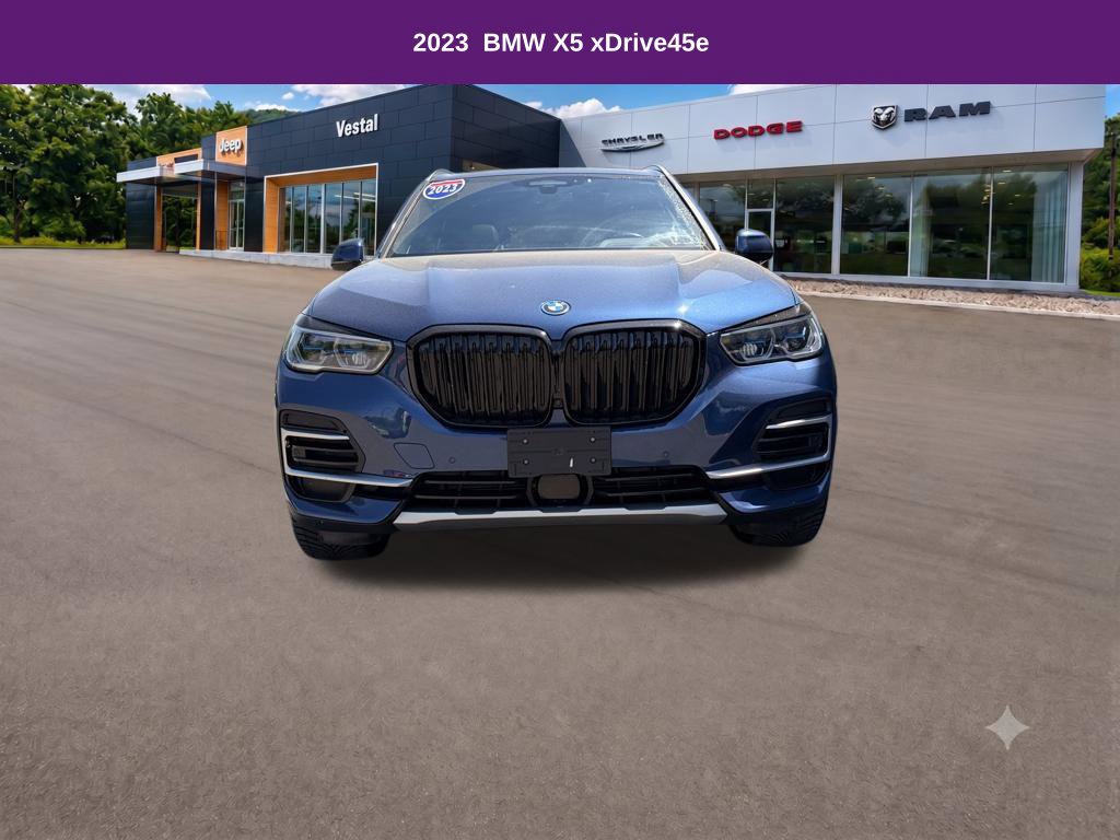 Used 2023 BMW X5 xDrive45e w/ Executive Package AWD/4WD image 2