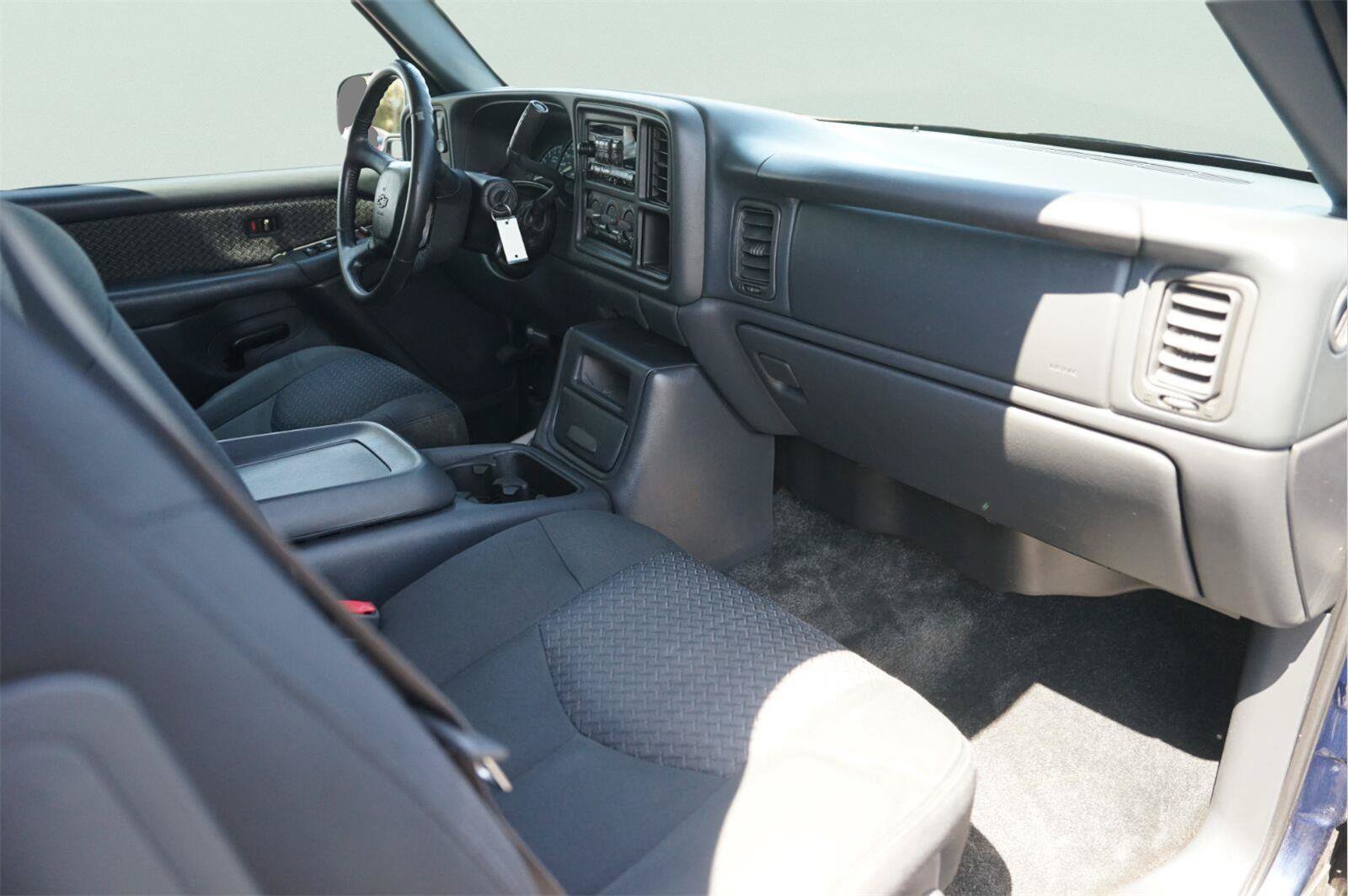 Used 2002 Chevrolet Avalanche 2WD image 17
