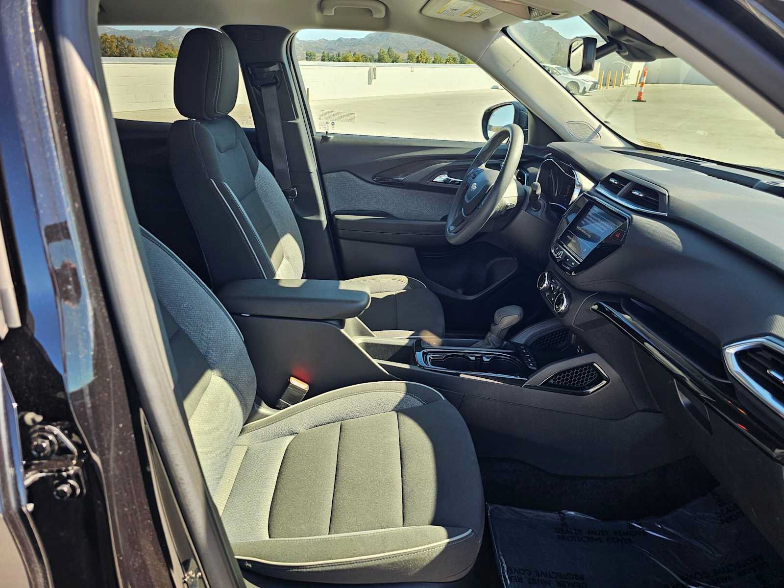 Used 2023 Chevrolet TrailBlazer LT w/ Convenience Package FWD image 10
