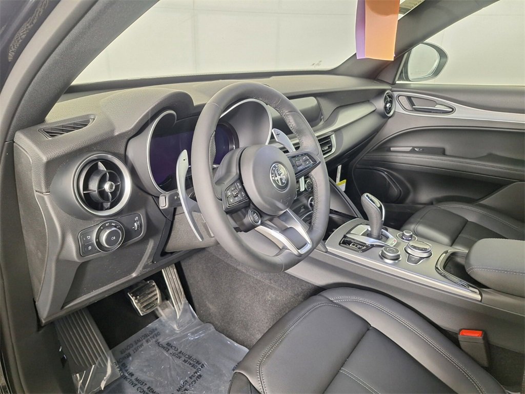 New 2025 Alfa Romeo Stelvio Sprint w/ Convenience Package image 19